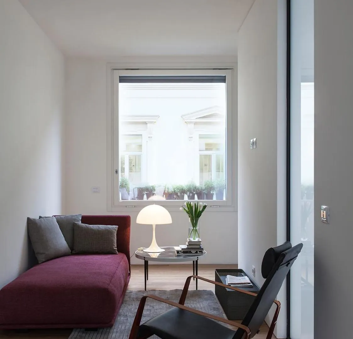 Aparthotel Bmore Duomo - Luxury Apartments Near Duomo Milan
