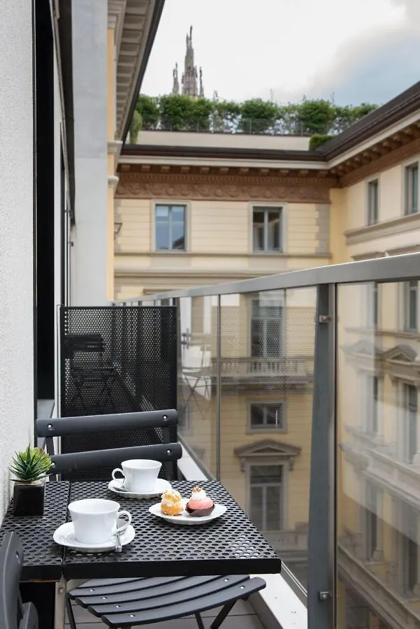 Aparthotel Bmore Duomo - Luxury Apartments Near Duomo Milan
